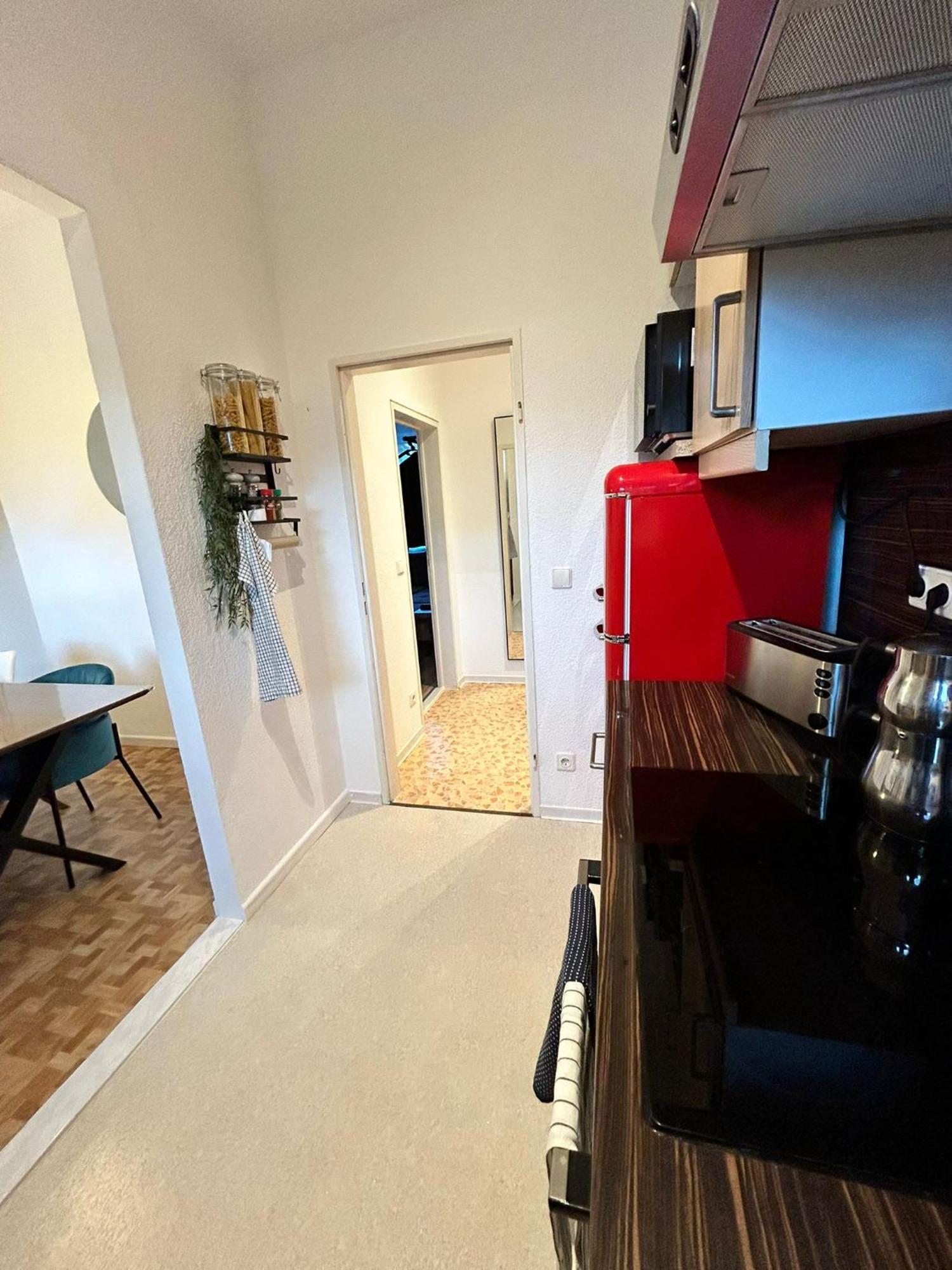 Duplex Apartment Ullstein- 4 Bedrooms, 2 Bathrooms, Living Room, 2 Parking Spaces, Boxspringbeds, Family & Business Apartment! Берлин Екстериор снимка