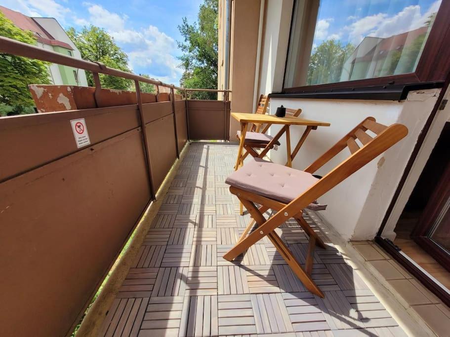 Duplex Apartment Ullstein- 4 Bedrooms, 2 Bathrooms, Living Room, 2 Parking Spaces, Boxspringbeds, Family & Business Apartment! Берлин Екстериор снимка