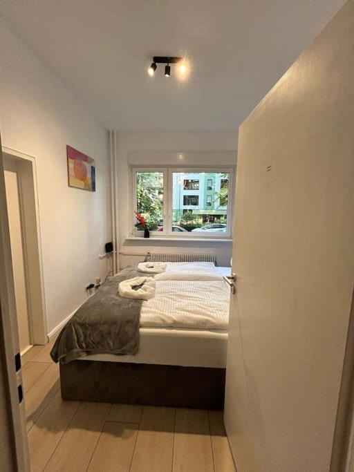 Duplex Apartment Ullstein- 4 Bedrooms, 2 Bathrooms, Living Room, 2 Parking Spaces, Boxspringbeds, Family & Business Apartment! Берлин Екстериор снимка