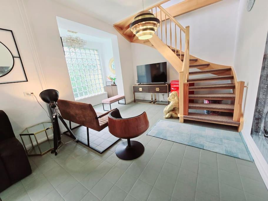 Duplex Apartment Ullstein- 4 Bedrooms, 2 Bathrooms, Living Room, 2 Parking Spaces, Boxspringbeds, Family & Business Apartment! Берлин Екстериор снимка